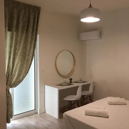 Family Homes Zaharias Apartamento *